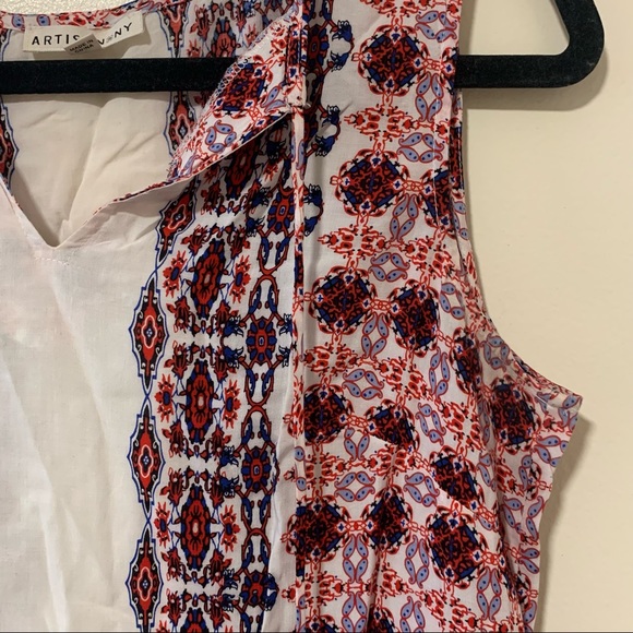 Patterned Keyhole Tank - Picture 3 of 5